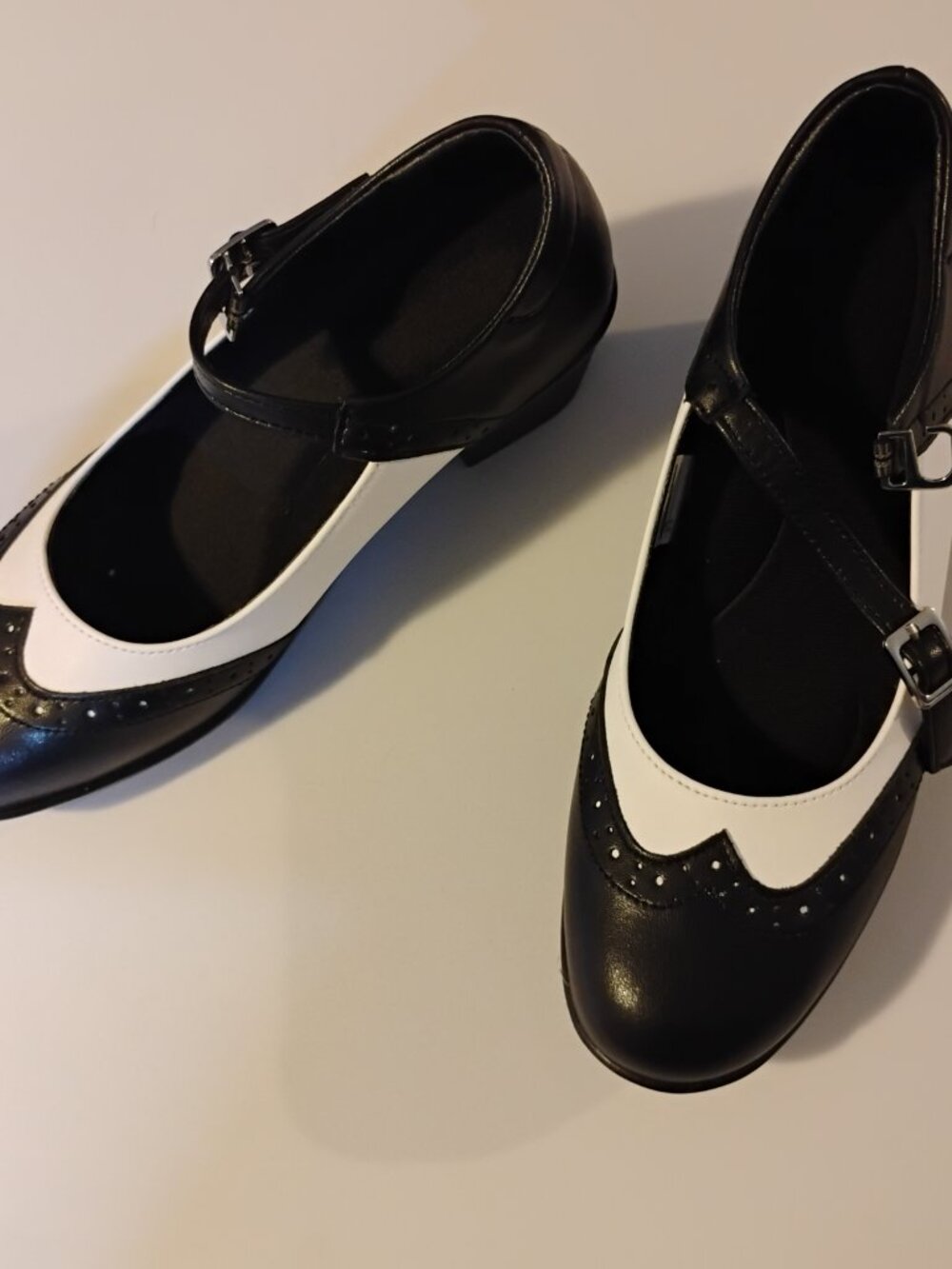 Merceditas Mujer | Vintage Wingtip Mary Jane Block Heel Pumps | Size 9.5 | NIB - Picture 2 of 10